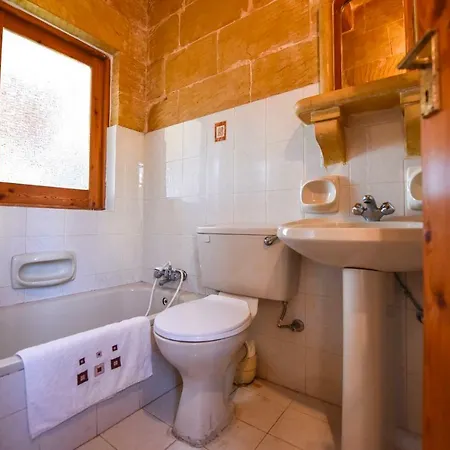 Ta Rozina Farmhouse Qala