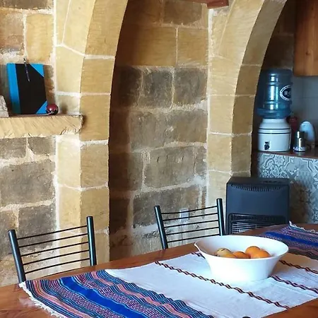 Ta Rozina Farmhouse Qala