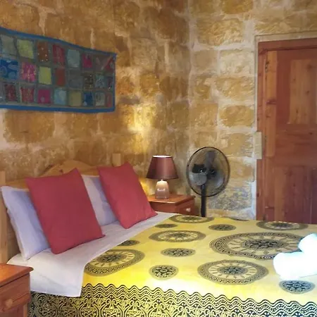 Ta Rozina Farmhouse * Qala